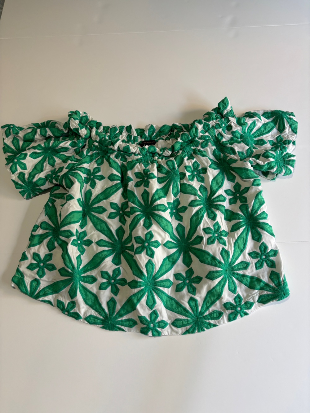 Skies Are Blue Green White Floral Embroidered Smocked Puff Sleeve Top - Medium